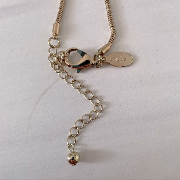 Chico's Gold Tone Tear Drop Pendant Snake Chain Necklace- Statement Necklace - Picture 5 of 5